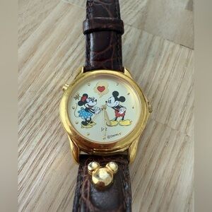 Rare Vintage Jaz ladies Disney Mickey and Minnie Mouse musical watch NEW BATTERY